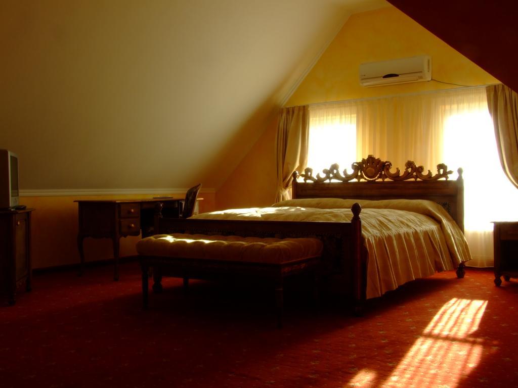 Hotel Royal ซาเลา ภายนอก รูปภาพ